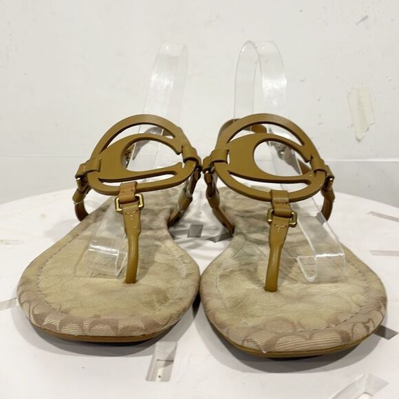 Coach‎ Jeri Logo Genuine Leather Sandals Flats Thong Strappy Tan Women 9B - Picture 5 of 9